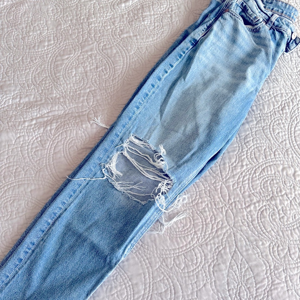 American Eagle Mom Jean